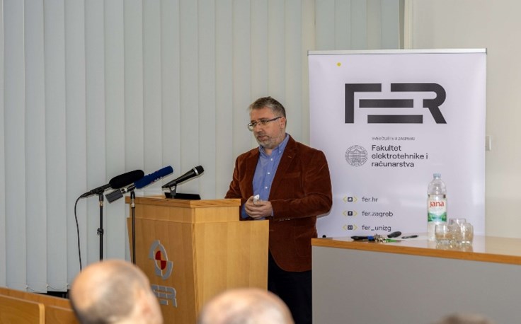 doc. dr. sc. Vedran Đerek, PMF (1).jpg